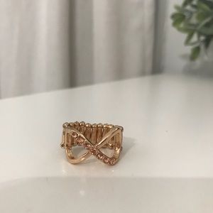 Paparazzi stretch ring